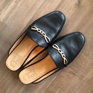Naturalizer mules